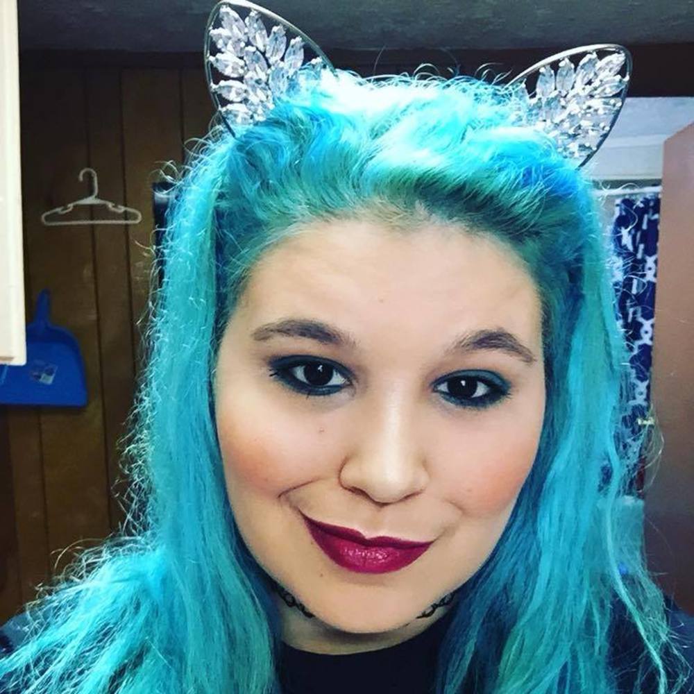 Meet your Posher, Cassie